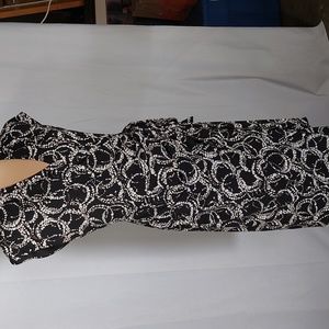 JONES WEAR DRESS. Black and white, sleeveless. Size 10. Like new. Worn once.